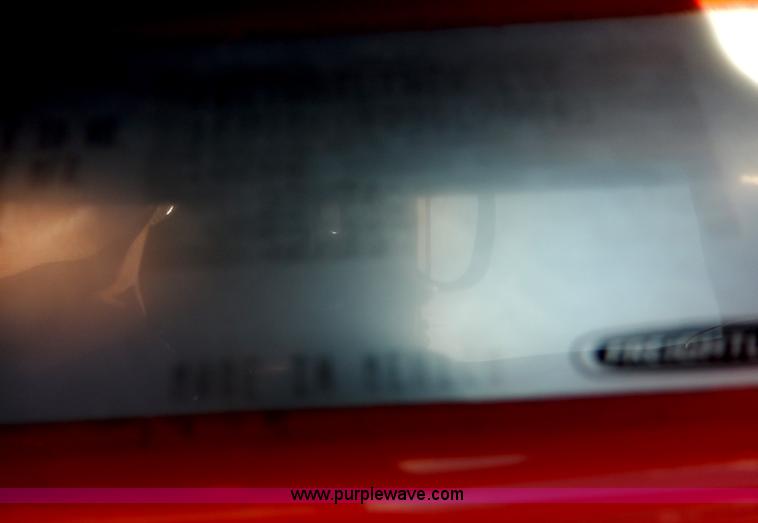 image for item H6947 2003 Freightliner FL112 semi truck