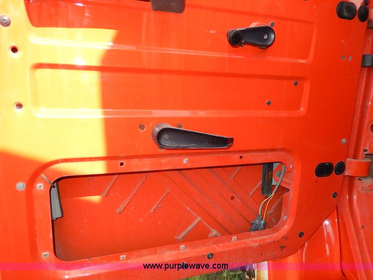 image for item H6950 1999 International 4900 dump truck