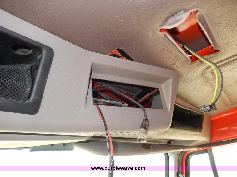 image for item H6950 1999 International 4900 dump truck