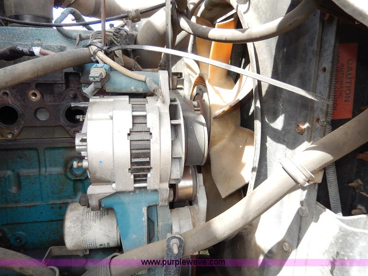 image for item H6950 1999 International 4900 dump truck