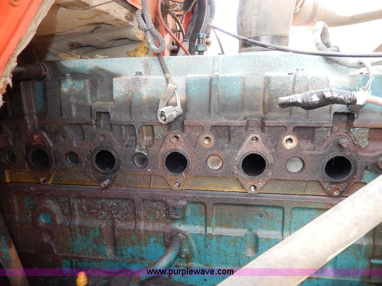 image for item H6950 1999 International 4900 dump truck