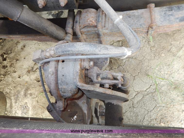 image for item H6950 1999 International 4900 dump truck