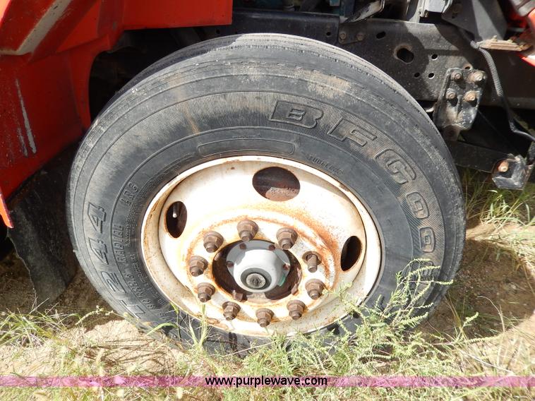 image for item H6950 1999 International 4900 dump truck