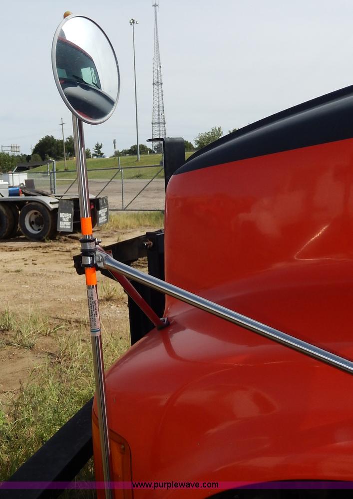 image for item H6950 1999 International 4900 dump truck