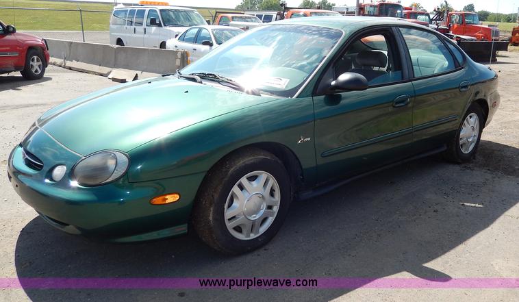 image for item H6951 1999 Ford Taurus LX