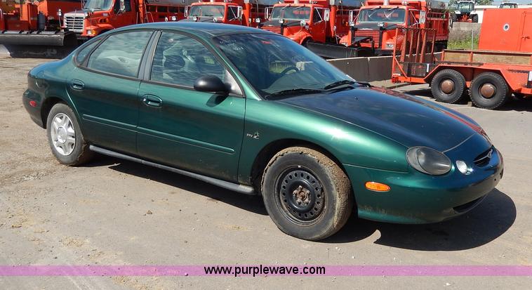 image for item H6951 1999 Ford Taurus LX