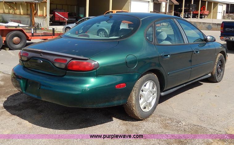 image for item H6951 1999 Ford Taurus LX