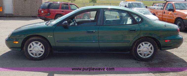 image for item H6951 1999 Ford Taurus LX