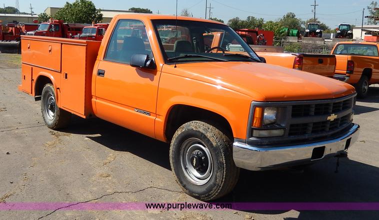 image for item H6953 1999 Chevrolet 2500 utility truck