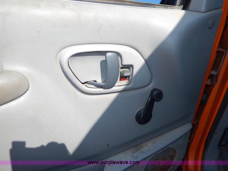 image for item H6953 1999 Chevrolet 2500 utility truck