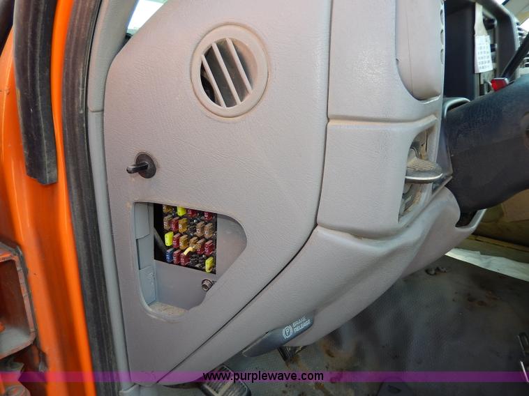 image for item H6953 1999 Chevrolet 2500 utility truck