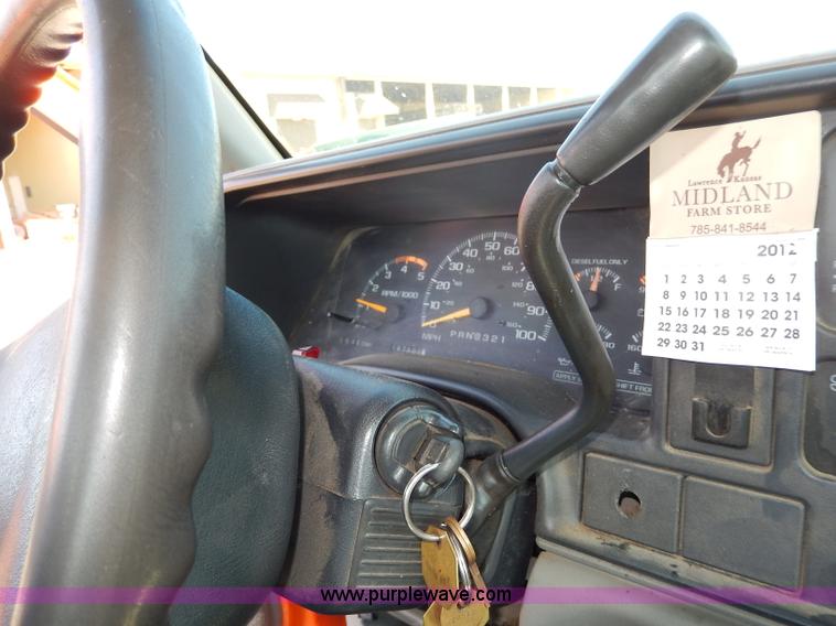 image for item H6953 1999 Chevrolet 2500 utility truck