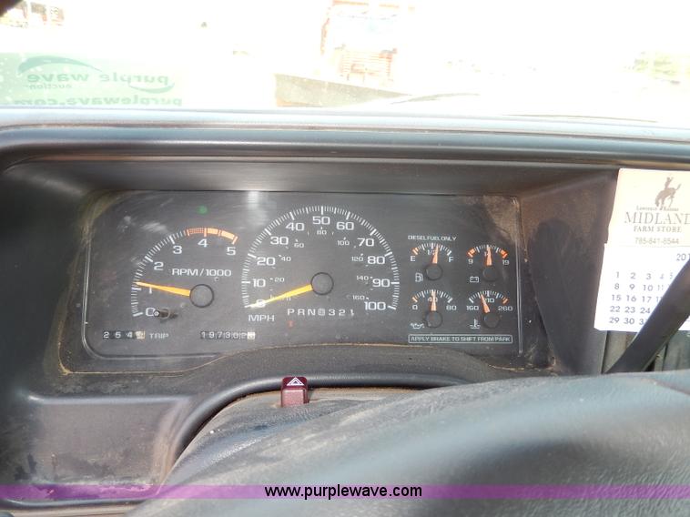 image for item H6953 1999 Chevrolet 2500 utility truck