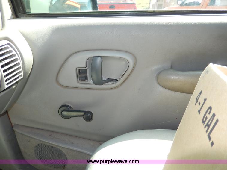 image for item H6953 1999 Chevrolet 2500 utility truck