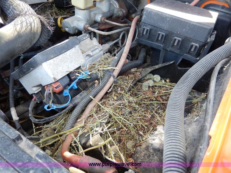 image for item H6953 1999 Chevrolet 2500 utility truck