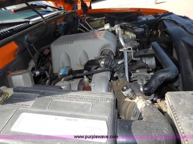 image for item H6953 1999 Chevrolet 2500 utility truck