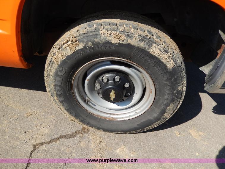 image for item H6953 1999 Chevrolet 2500 utility truck