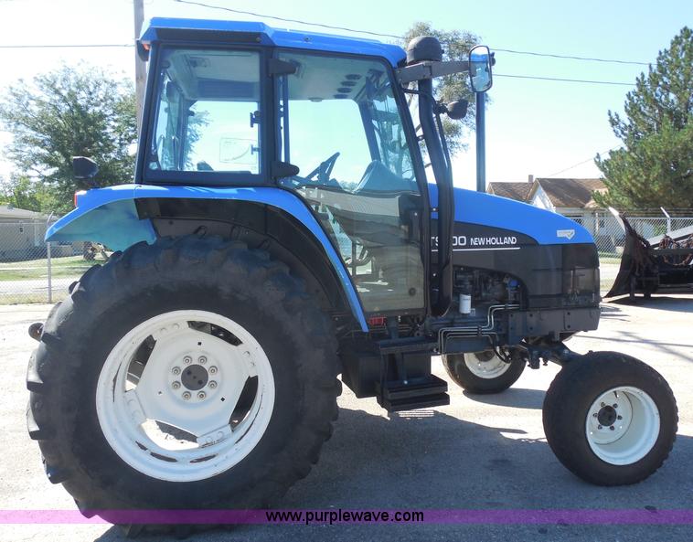 image for item I1366 2001 Ford TS100 tractor