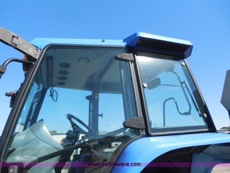 image for item I1366 2001 Ford TS100 tractor