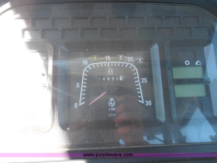 image for item I1366 2001 Ford TS100 tractor