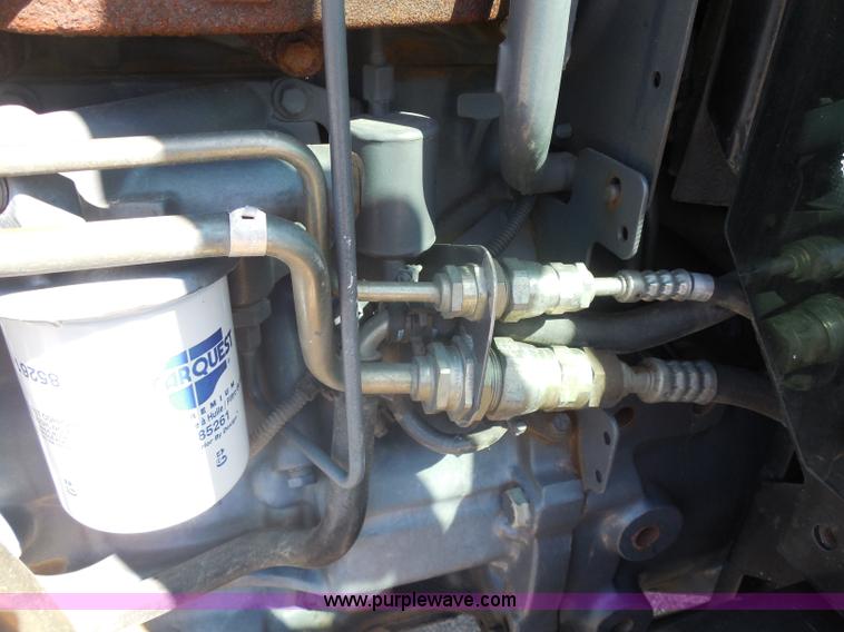 image for item I1366 2001 Ford TS100 tractor