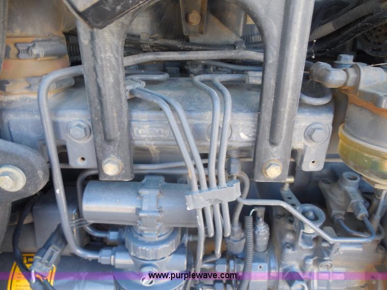 image for item I1366 2001 Ford TS100 tractor