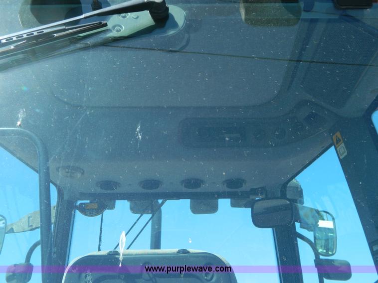 image for item I1366 2001 Ford TS100 tractor