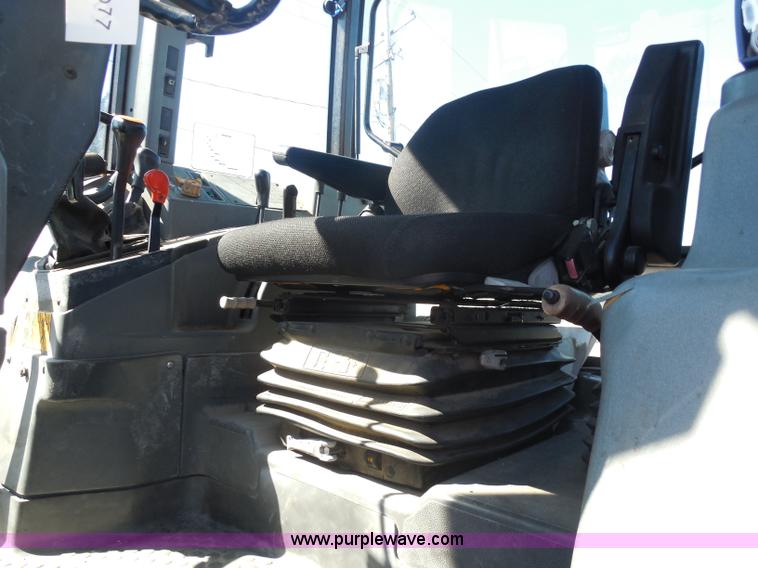 image for item I1367 1998 Ford 7740SL tractor