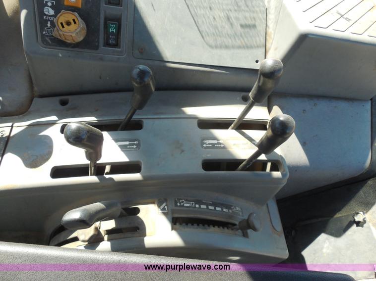 image for item I1367 1998 Ford 7740SL tractor