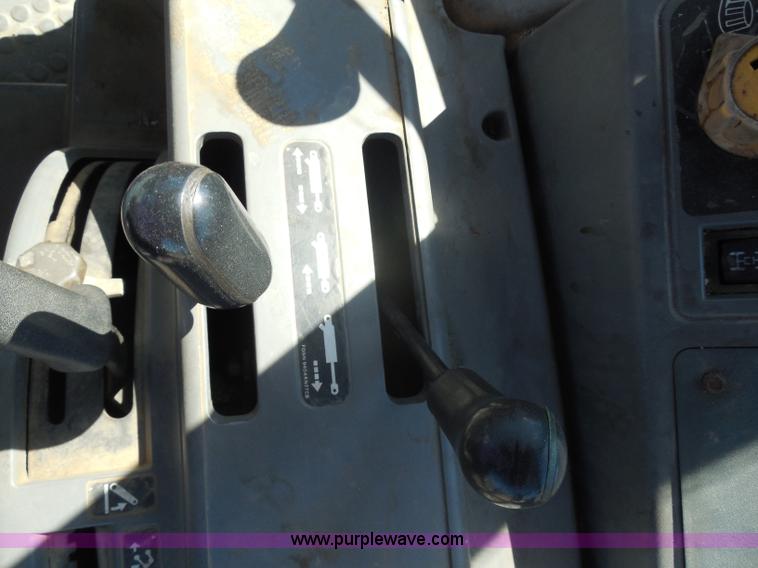 image for item I1367 1998 Ford 7740SL tractor