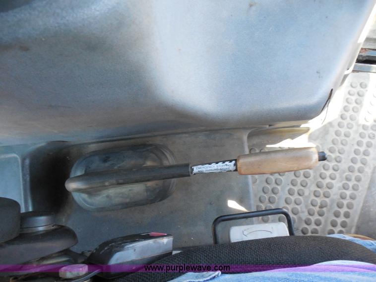 image for item I1367 1998 Ford 7740SL tractor