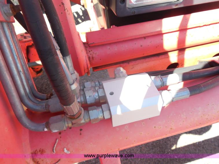 image for item I1367 1998 Ford 7740SL tractor