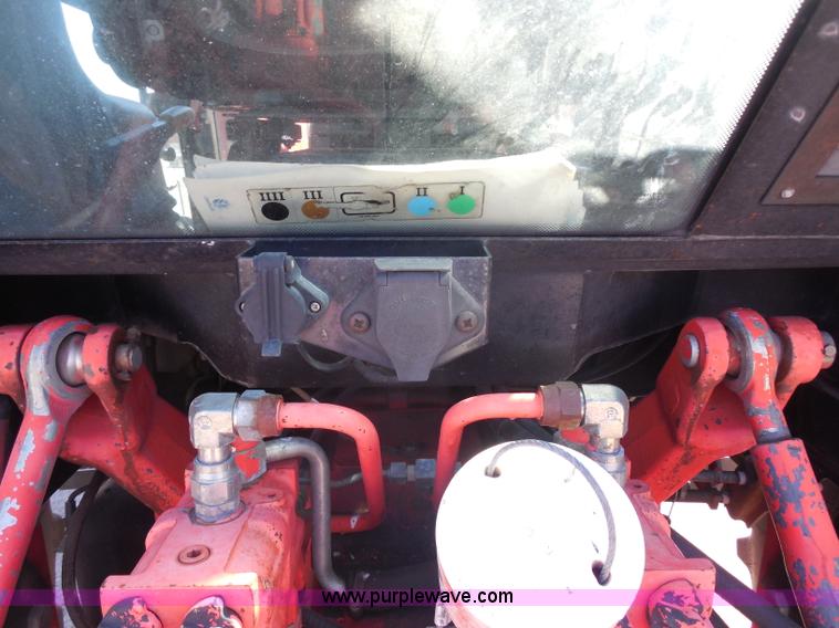 image for item I1367 1998 Ford 7740SL tractor