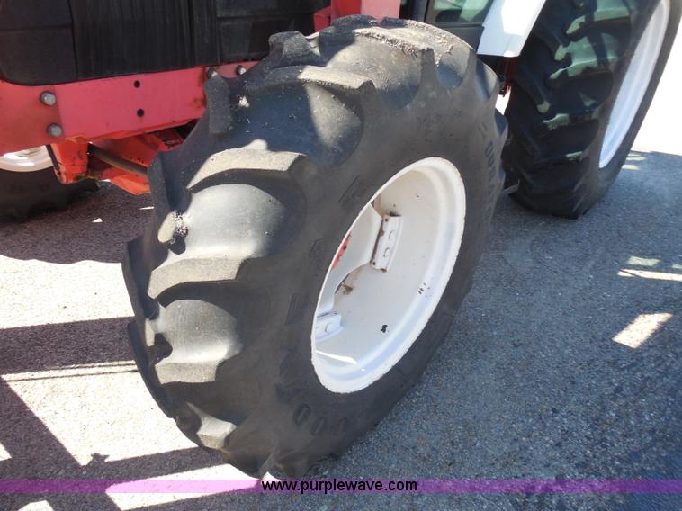 image for item I1367 1998 Ford 7740SL tractor