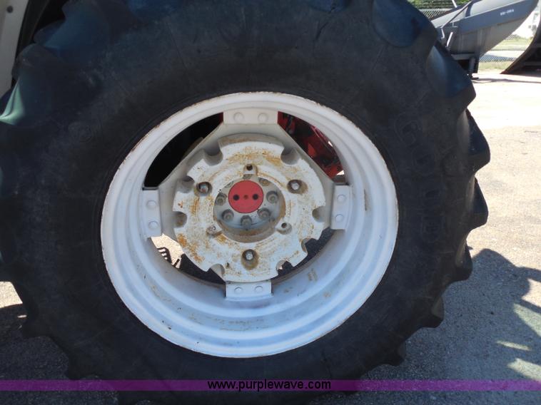 image for item I1367 1998 Ford 7740SL tractor