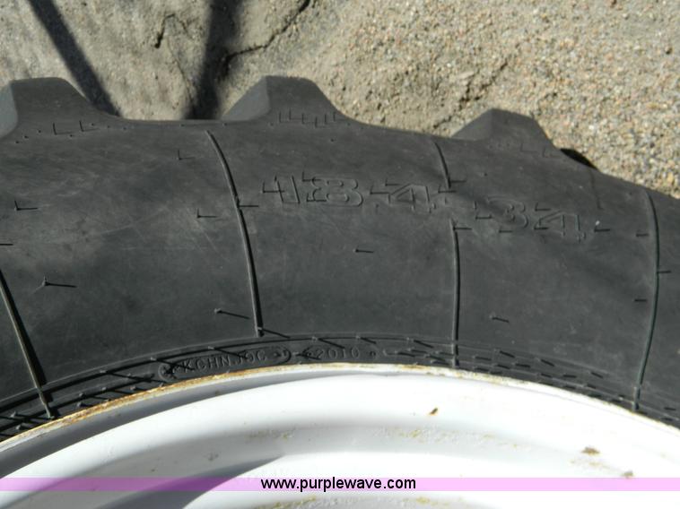 image for item I1367 1998 Ford 7740SL tractor