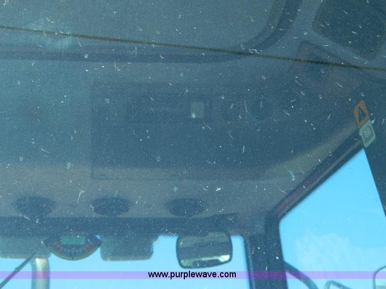 image for item I1367 1998 Ford 7740SL tractor