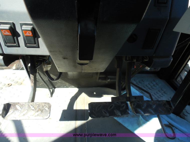 image for item I1368 1998 Ford 7740SL MFWD tractor