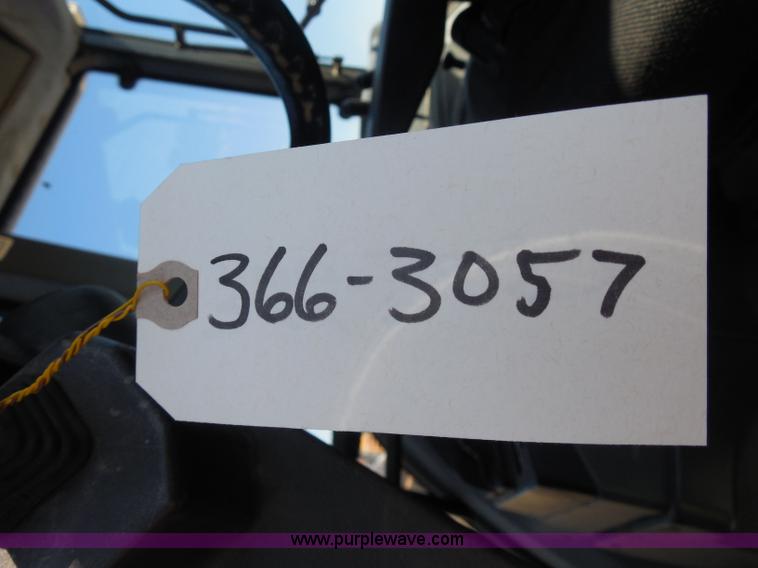 image for item I1368 1998 Ford 7740SL MFWD tractor