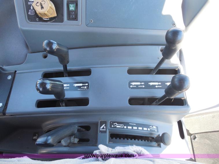 image for item I1370 1998 Ford 7740SL MFWD tractor