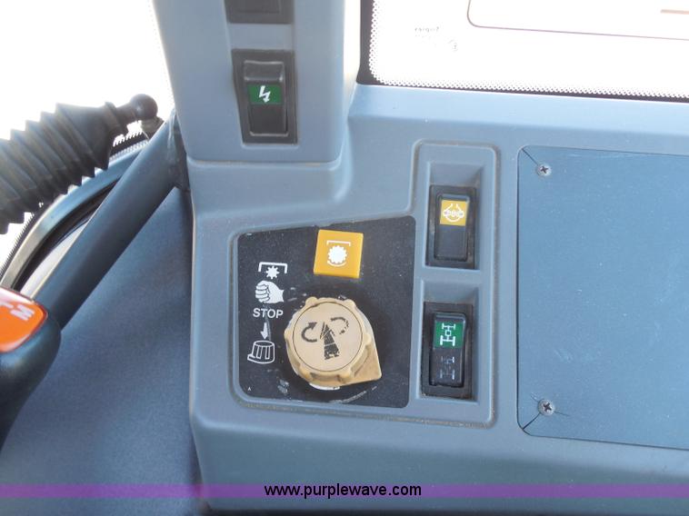 image for item I1370 1998 Ford 7740SL MFWD tractor