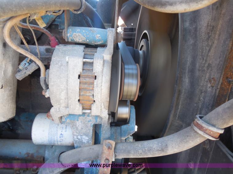 image for item I1373 1999 International 4900 dump truck