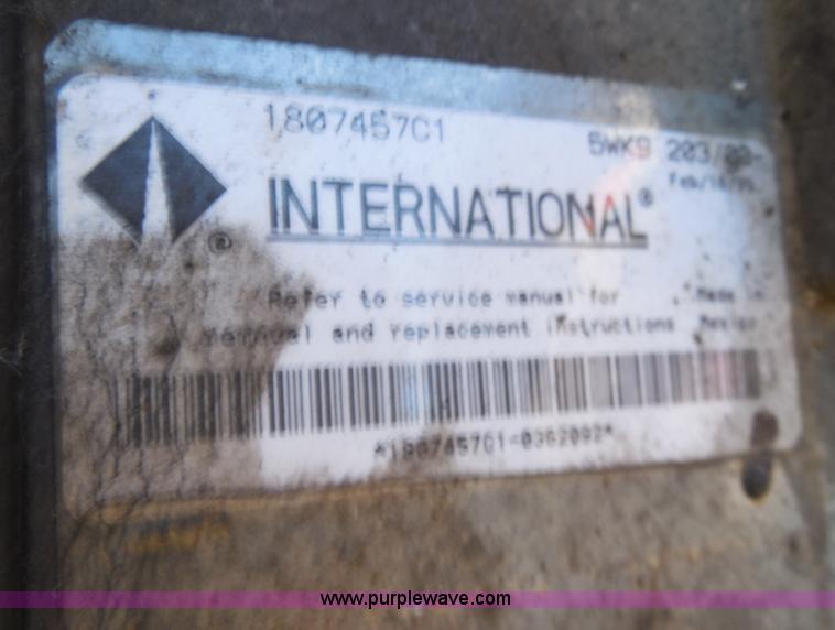 image for item I1373 1999 International 4900 dump truck