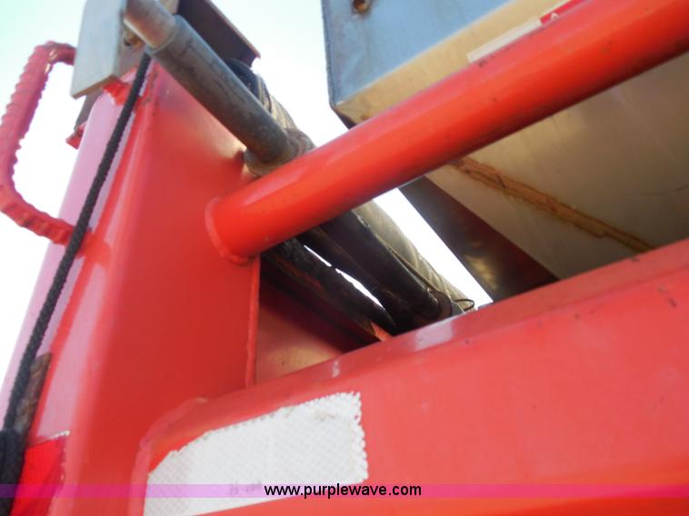 image for item I1373 1999 International 4900 dump truck