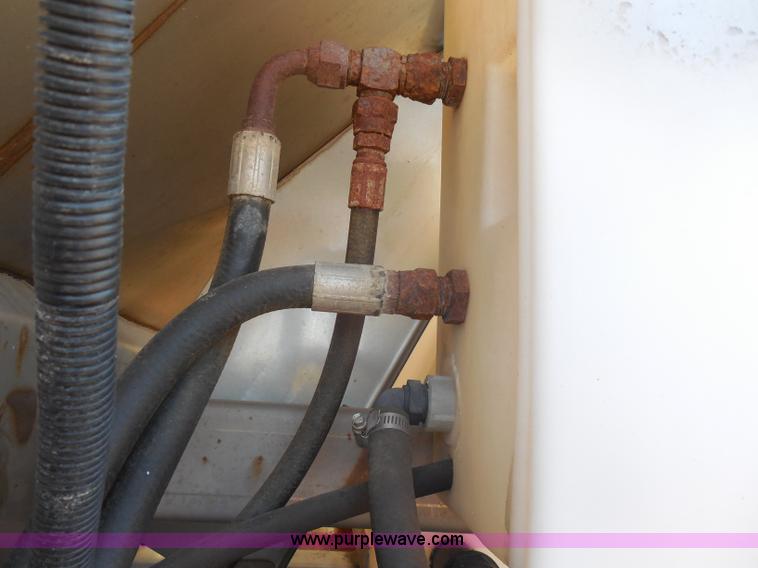 image for item I1373 1999 International 4900 dump truck