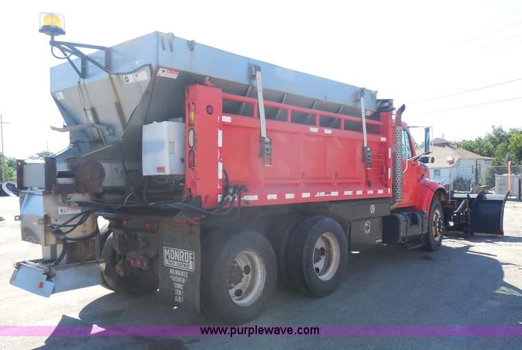 image for item I1374 1999 International 4900 dump truck