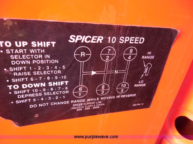 image for item I1374 1999 International 4900 dump truck