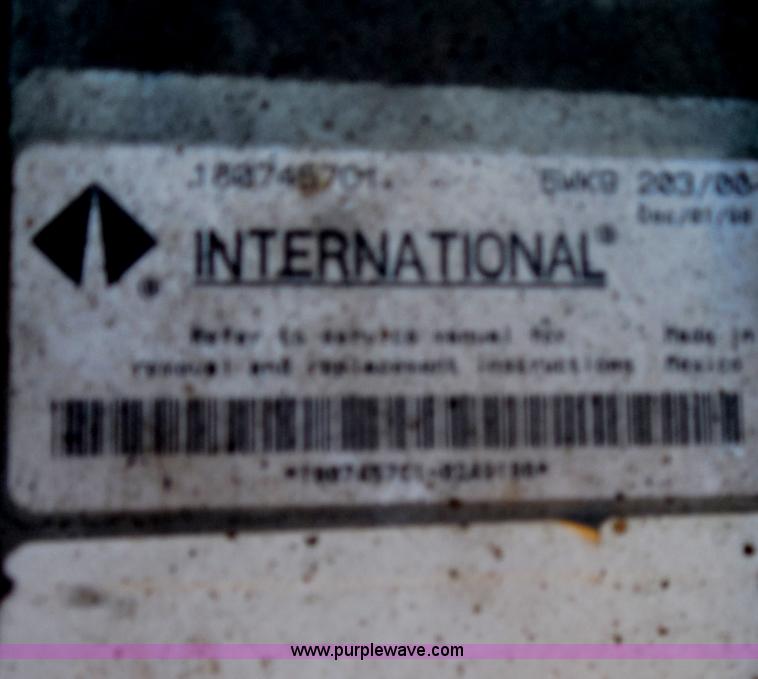 image for item I1374 1999 International 4900 dump truck
