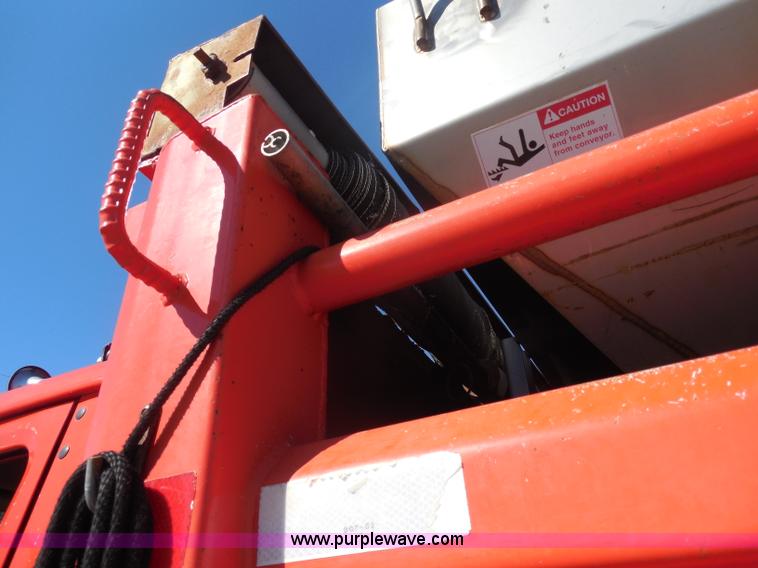 image for item I1374 1999 International 4900 dump truck