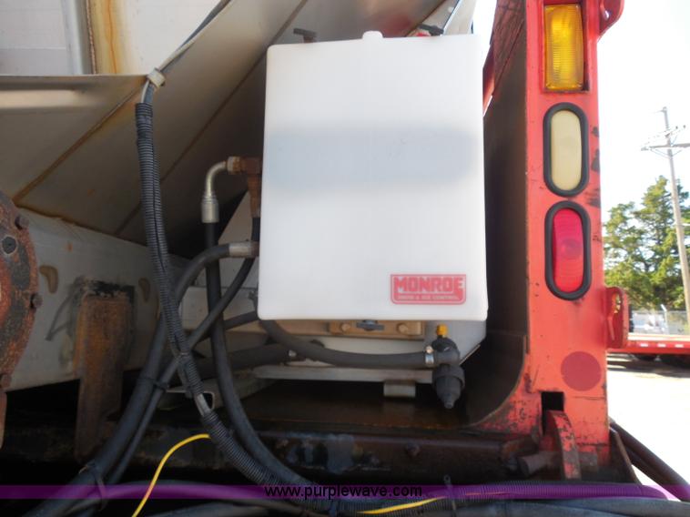 image for item I1374 1999 International 4900 dump truck